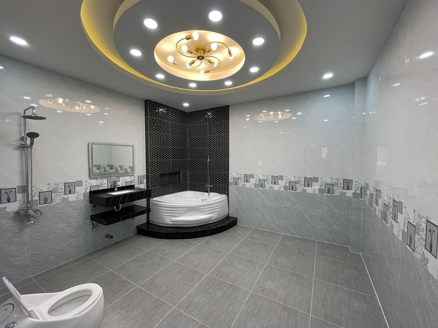Bán nhà Đường Nguyễn Trọng Tuyển, Quận Phú Nhuận Tuyệt phẩm 4 lầu t.kế Cổ Điển PARIS PHÁP, hẻm ôtô